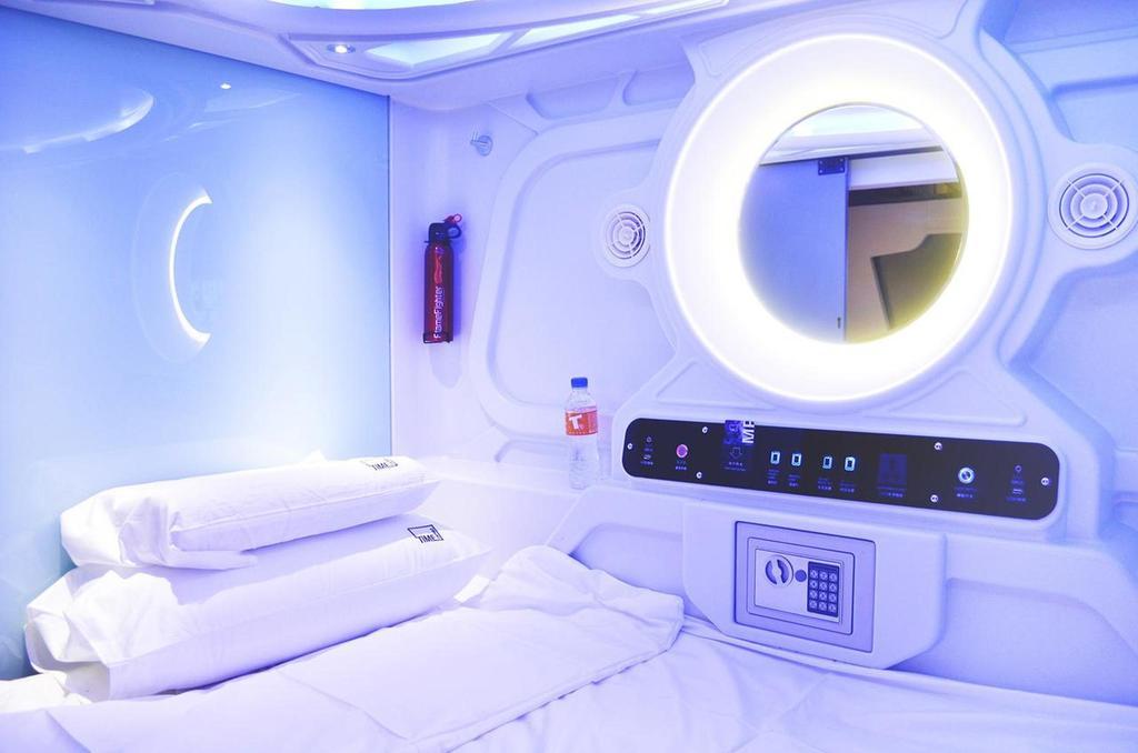 Time Capsule Hotel Джорджтаун Экстерьер фото
