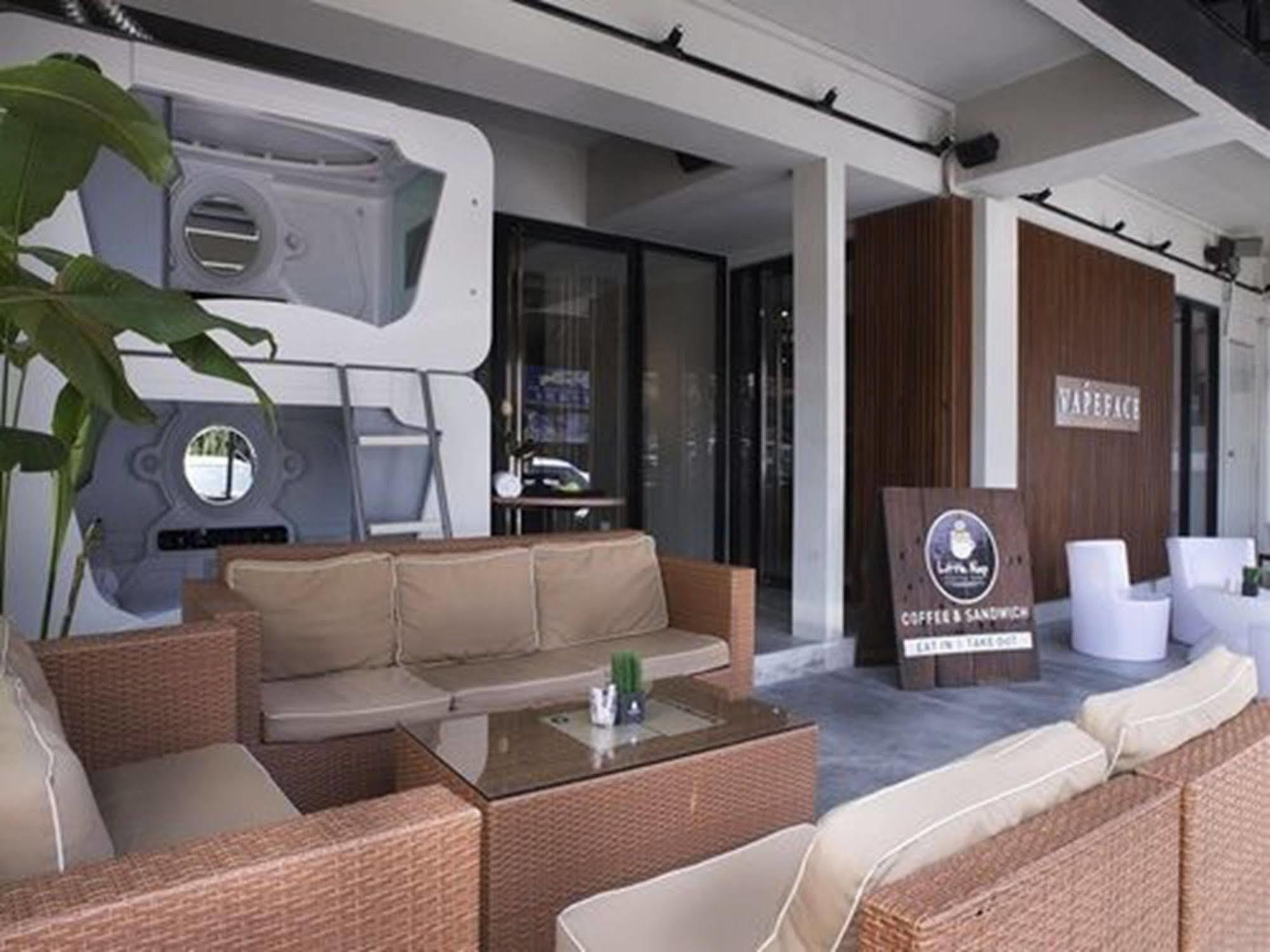 Time Capsule Hotel Джорджтаун Экстерьер фото