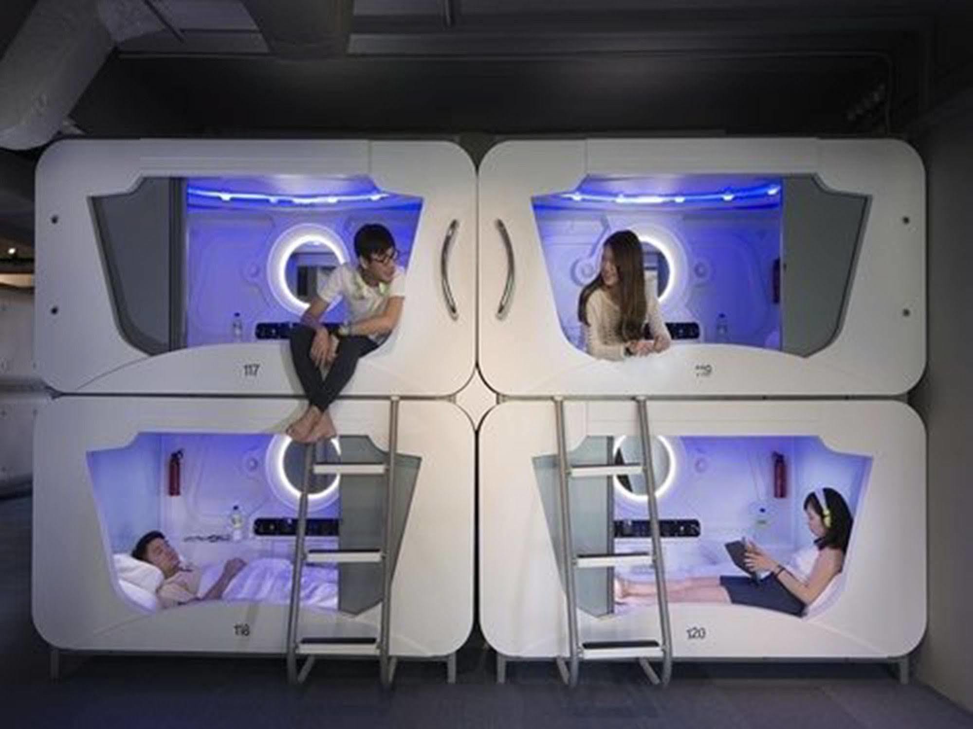 Time Capsule Hotel Джорджтаун Экстерьер фото