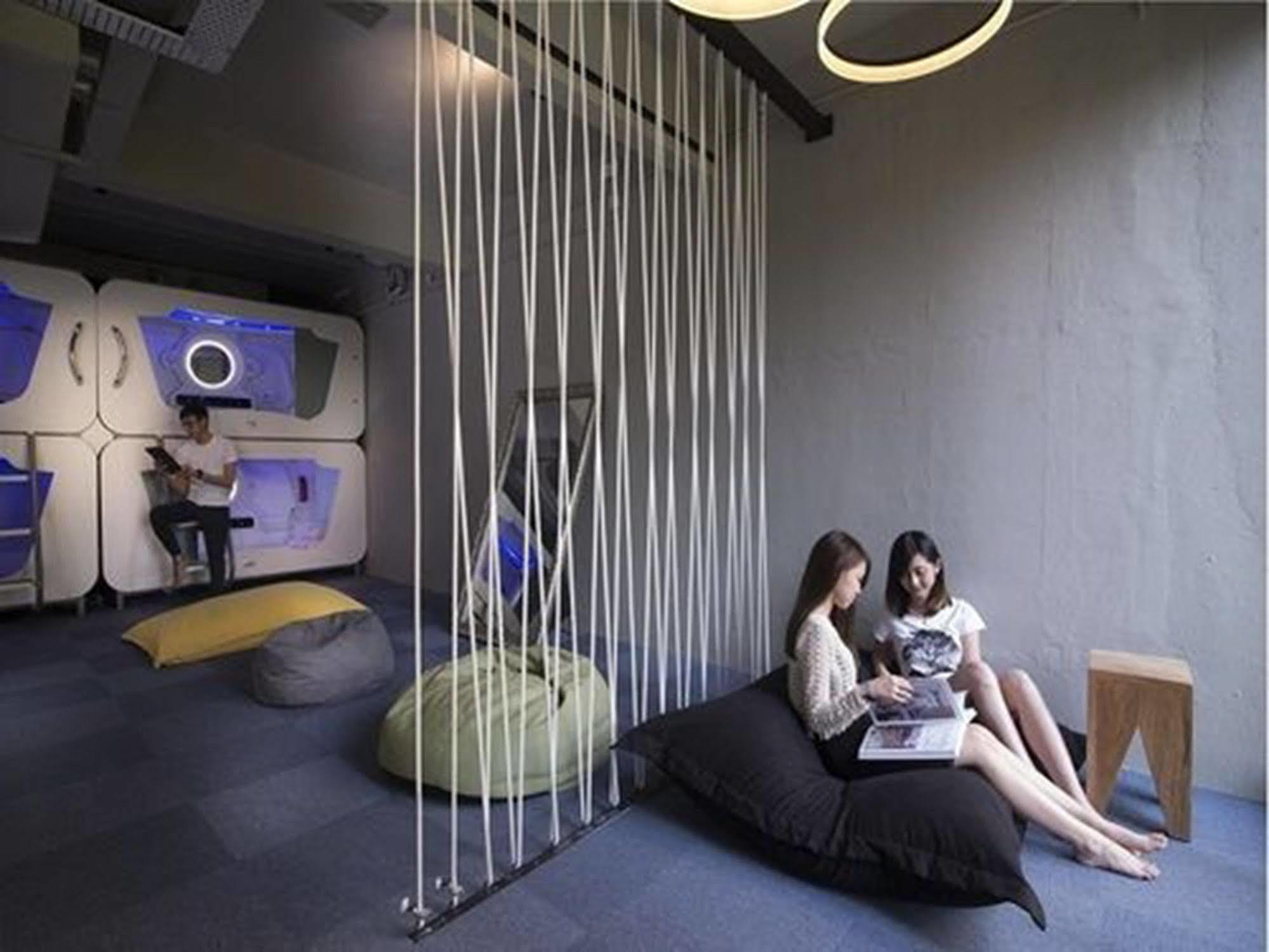 Time Capsule Hotel Джорджтаун Экстерьер фото